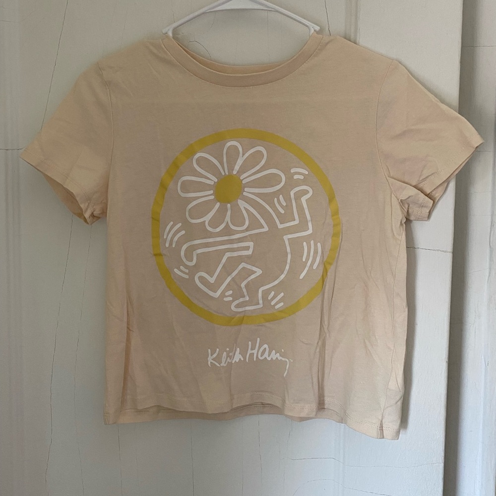 GAP Cream and Yellow Keith Haring  Artistic Short Sleeve Tee